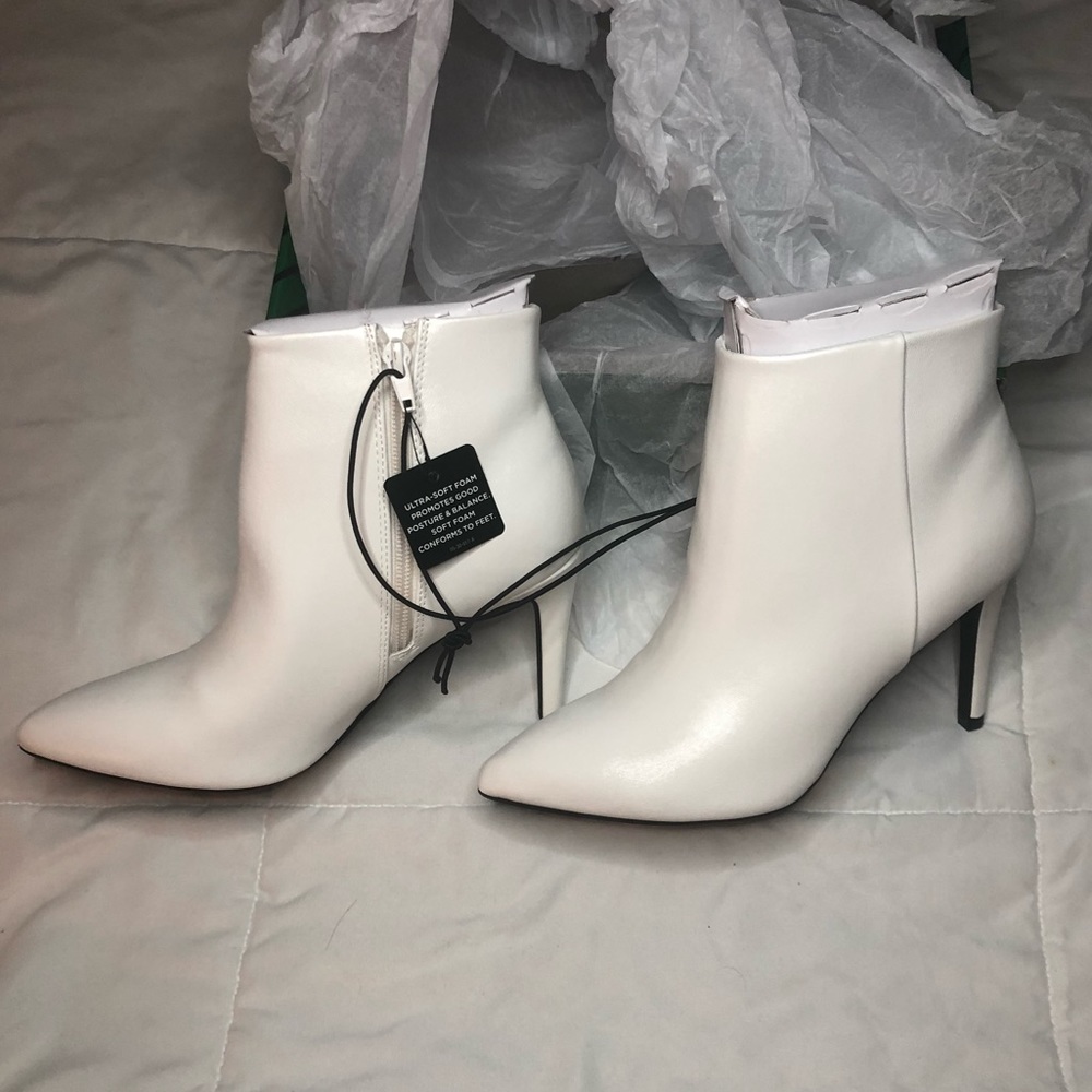 Lorna Heeled Booties (White)